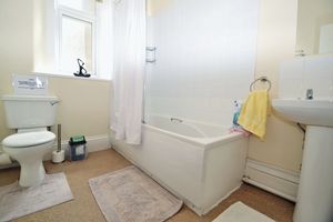 Shared Bathroom- click for photo gallery